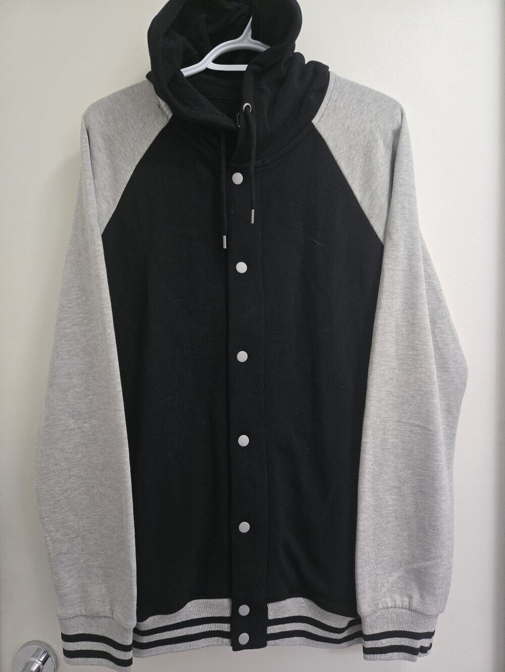 Mens Black & Light Gray Hooded Snap-Up Baseball Jacket - L